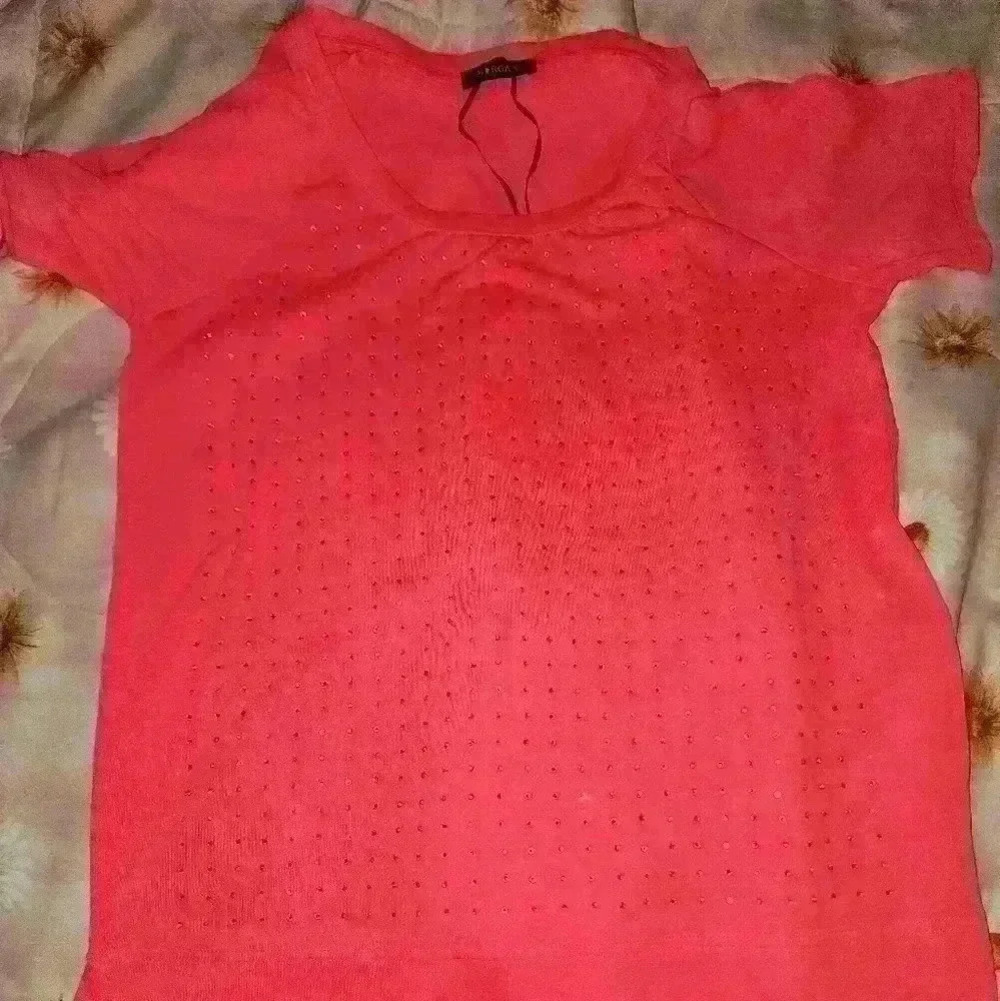 🌻NWOT‎ MORGAN RHINESTONE TOP